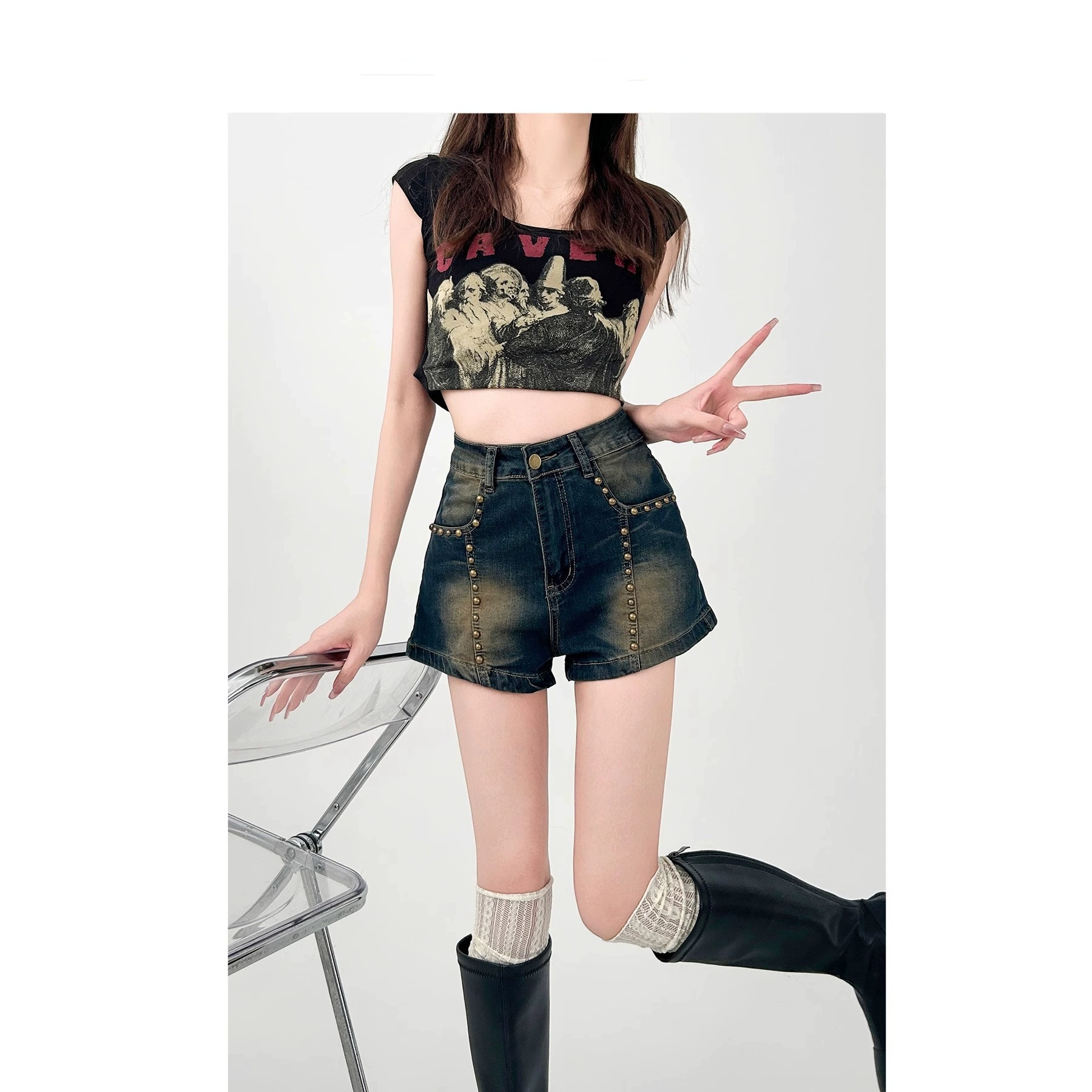 Джинсовые шорты больших размеров с заклепками для женщин, лето 2025, дизайн для похудения, слегка толстые брюки, сексуальные шорты с высокой талией