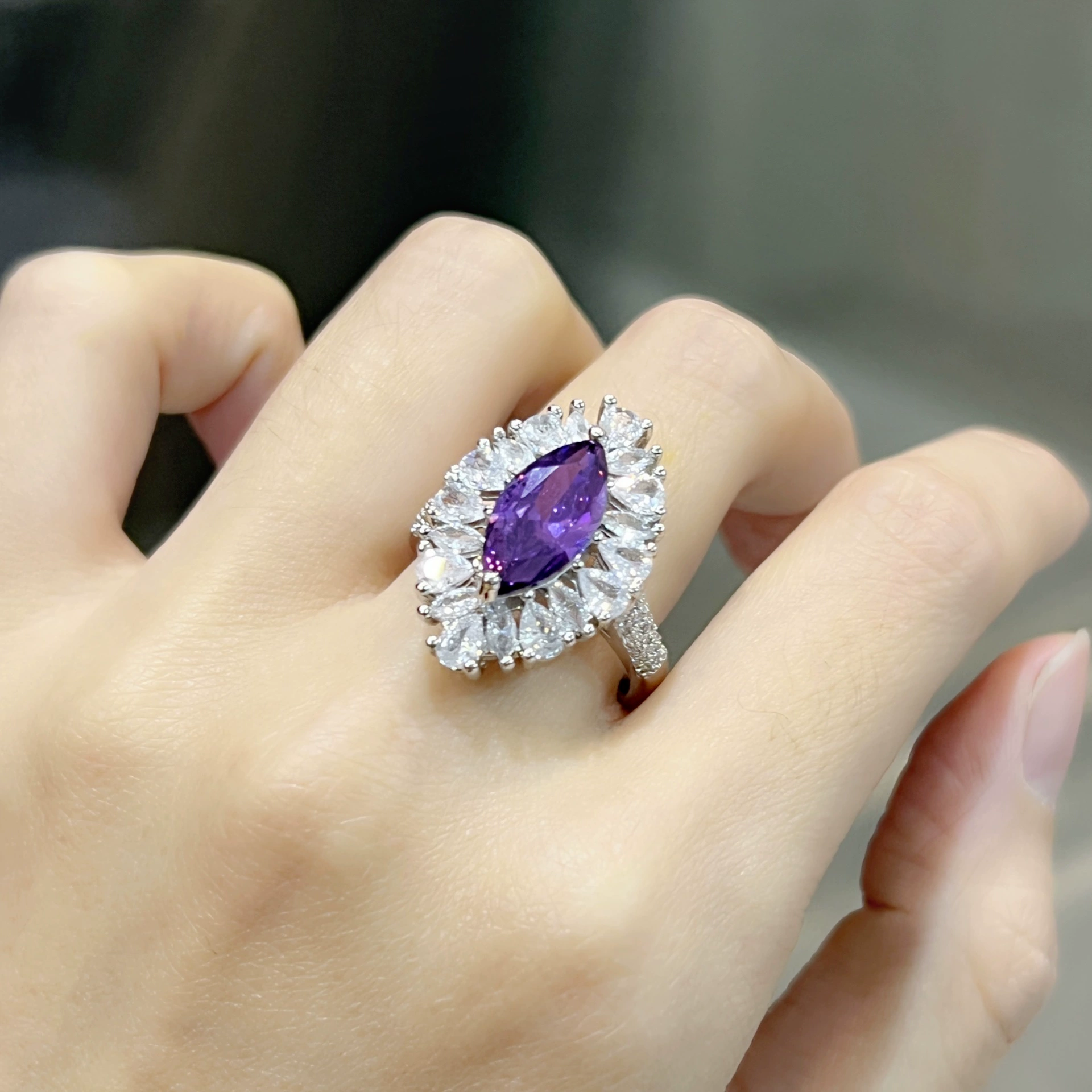Кактус-стиль турмалиновые подвески с камнем Zircon, слёзы рубина, один размер, серебристое покрытие