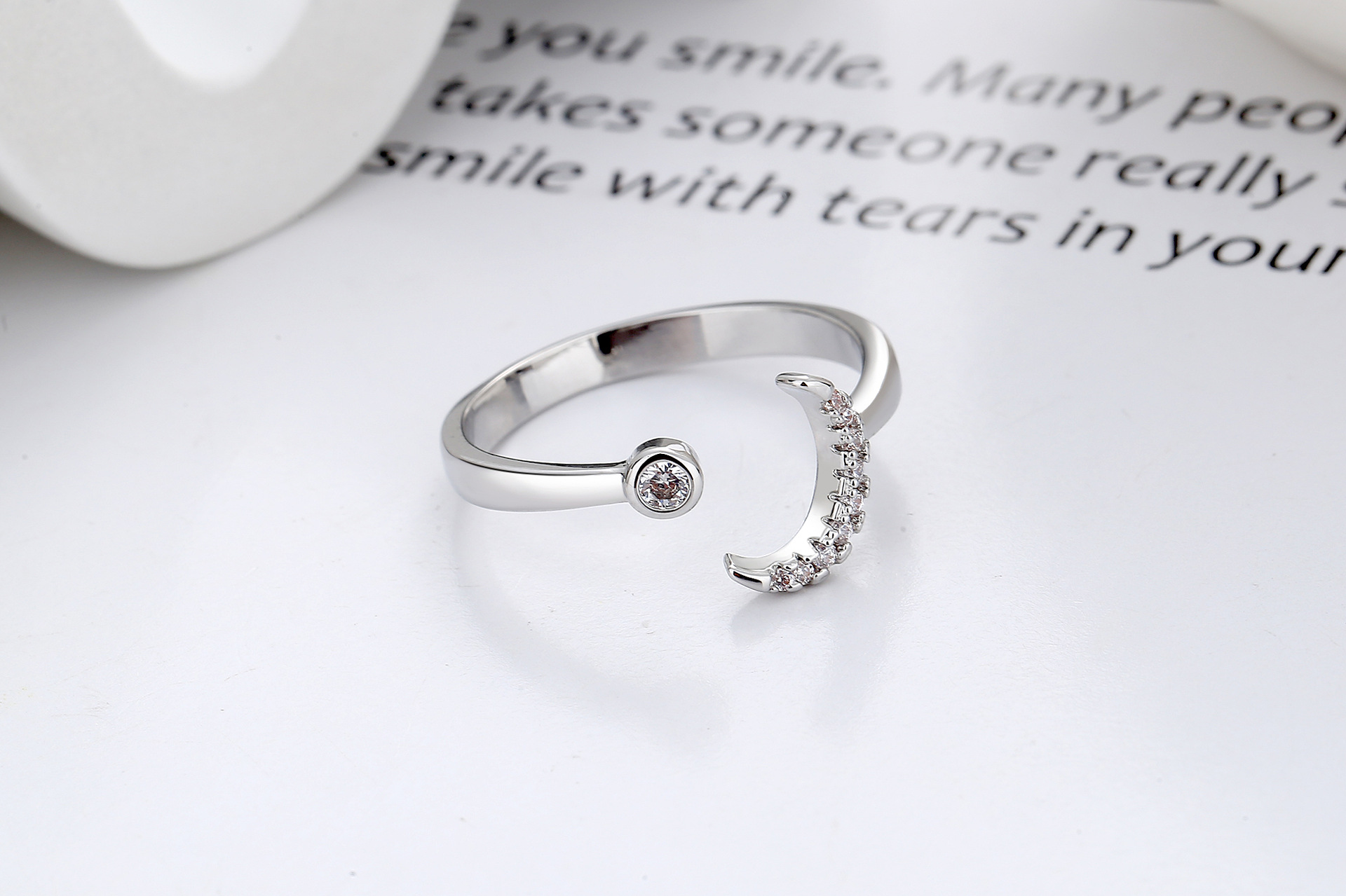 Fashion Moon Copper Inlay Zircon Rings