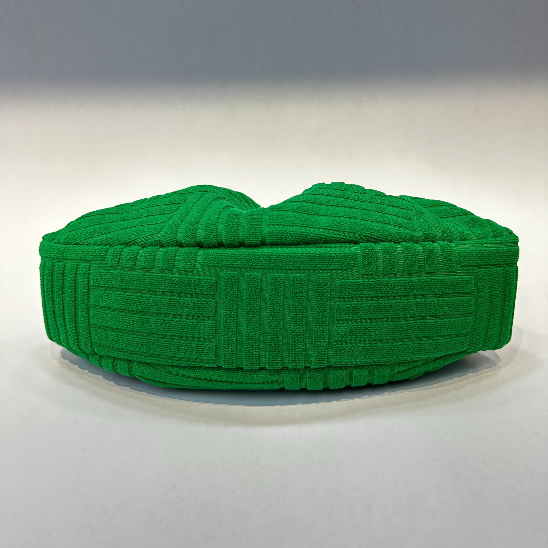 Casual, Party, Shopping Occasion Green Corduroy Solid Color Cloud Shape Evening Bags
