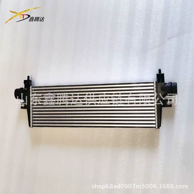 17940-0E010 17940-0O Is Suitable for Toyota Hilux 2019-2026 Models Car Intercooler (car radiator)
