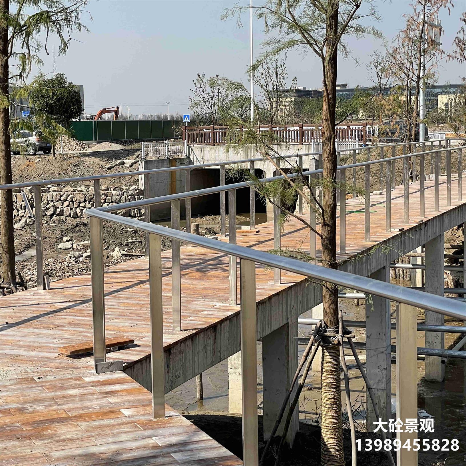 水泥木纹板PC仿木纹板预制混凝土混泥土PC木纹砖水泥构件