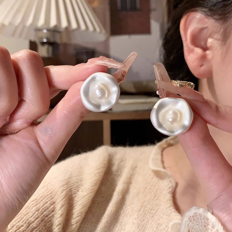 不规则仿巴洛克珍珠耳钉女款小众设计高级感精致耳环2025新款爆款|undefined