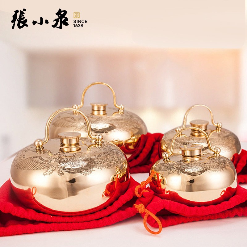 Zhang Xiaoquan traditional copper thickened hot water bottle for warming feet and hands, water-filled hot water bag for health care, gift, and warming the bed