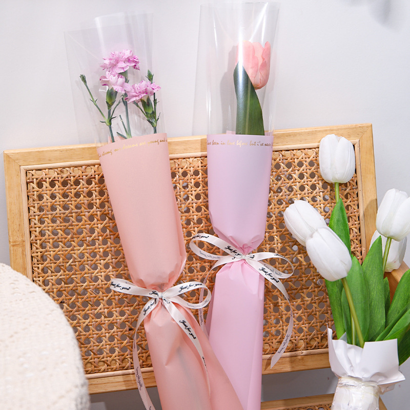 Bolsa de embalaje de flores de San Valentín al por mayor floristería arte floral material de bricolaje opp celofán impermeable bolsa de un solo haz de flores