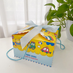 新しい子供の赤ちゃんのお土産は満1歳でプレゼントのカードの満月の誕生日の贈り物の包装の箱に帰って卸売りします。