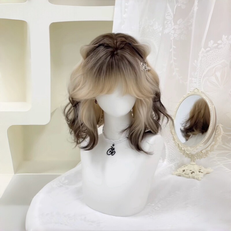 Siamese Cat Wig with Highlights, Short Curly Hair, Natural Texture, Adjustable Ends, Full Head Wig for Women, Gradient Fashion Wig