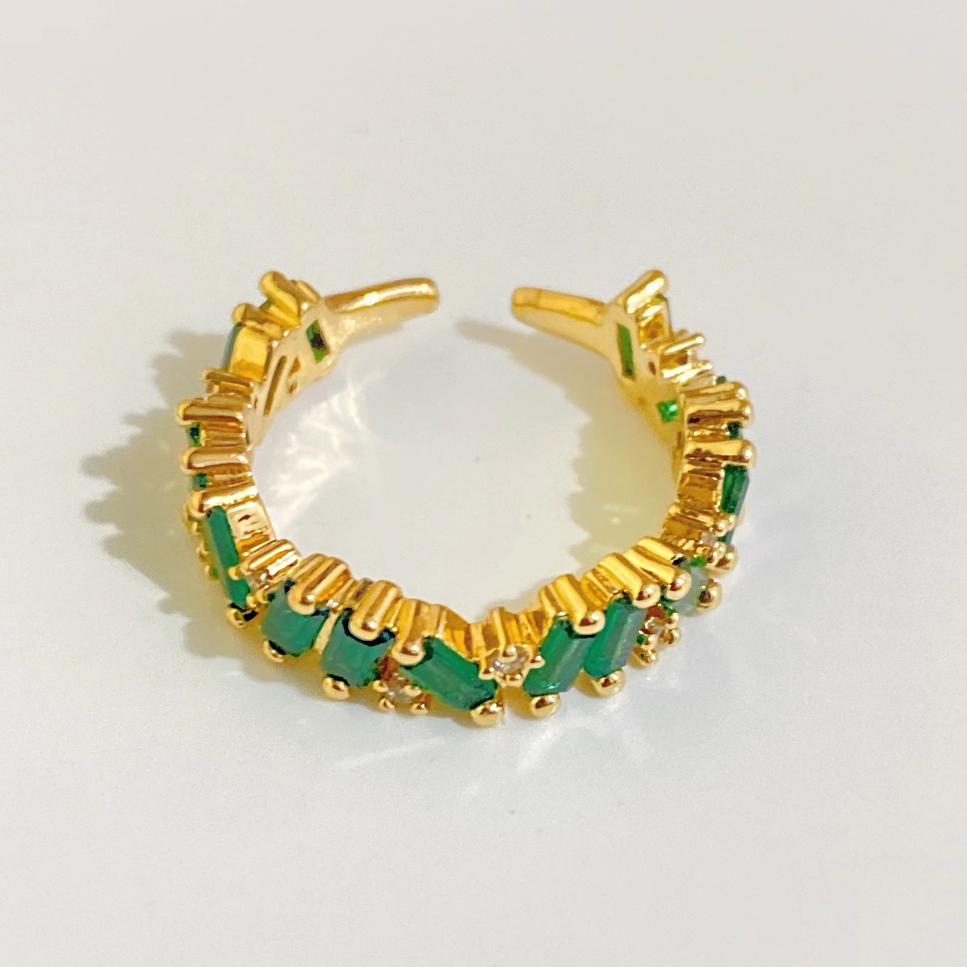 new copper-plated 18k gold emerald diamond-encrusted open ring