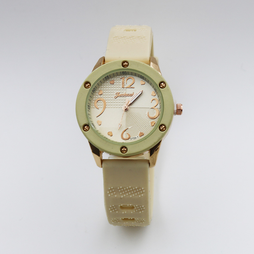 48g Weight Tempered Glass Mirror Material Pu Strap Material Watch Classification Pointer Display Type Buckle Buckle Style Round Dial Shape Holiday, Daily Occasion Quartz Movement Heart Shape, Solid Color Pattern Women's Gender Casual Style Casual Heart Shape Solid Color Buckle Quartz Women's Watches 16