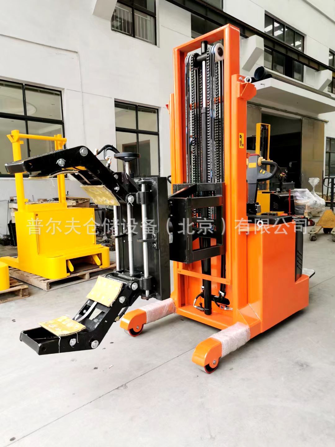 电动抱夹翻转车全自动圆型夹抱升降堆放车无腿电动堆高装卸机电瓶