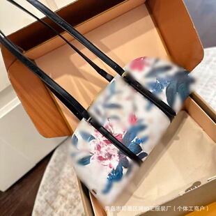 ӡ�����g��μ�Ҹ�°�hobo�����^���ϼ���������Ů�����������