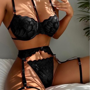 Sexy lingerie coquettish small chest three-point teasing perspective seduction bed pajamas passion suit with steel ring