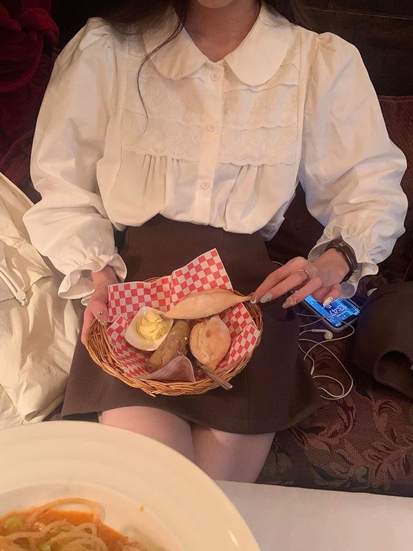 法式减龄娃娃领衬衫女韩版甜美气质长袖衬衣设计感别致打底上衣秋|undefined