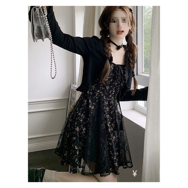Black Floral Spaghetti Strap Dress for Petite Women, Summer French-Style Tea Break Dress, Puffy Long Dress with Waist-Cinching Sweet and Spicy Set Black Floral Spaghetti Strap Dress for Petite Women, Summer French-Style Tea Break Dress, Puffy Long Dress with Waist-Cinching Sweet and Spicy Set