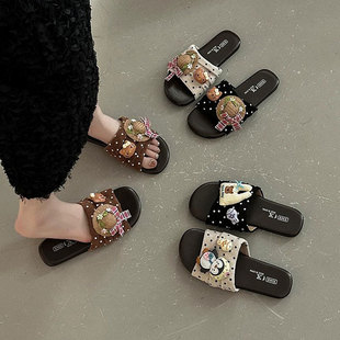 �ɐ����e�L��ͨС؈ñ��һ����Ů��2026���ļ��⴩ܛ��ƽ�כ���Ь