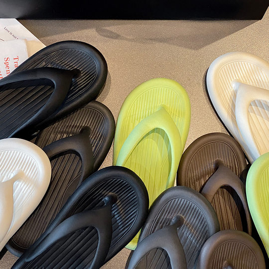 in stock Cross-border Shit-feeling EVA Flip-flops Women's Summer Outfit Beach Vacation Couple's Sandals and Slippers for Men
