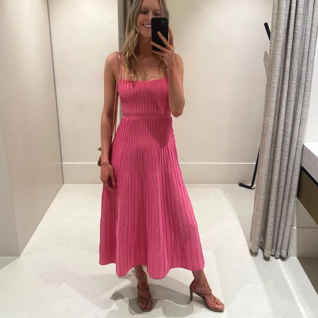 Femmes Robe À Bretelles Sexy Sangle Dos Nu Sans Manches Couleur Unie Maxi Longue Robe Vacances Du Quotidien display picture 23