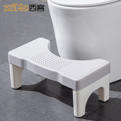 家庭用トイレのベンチを厚くして、トイレの足を踏んでしゃがみます。
