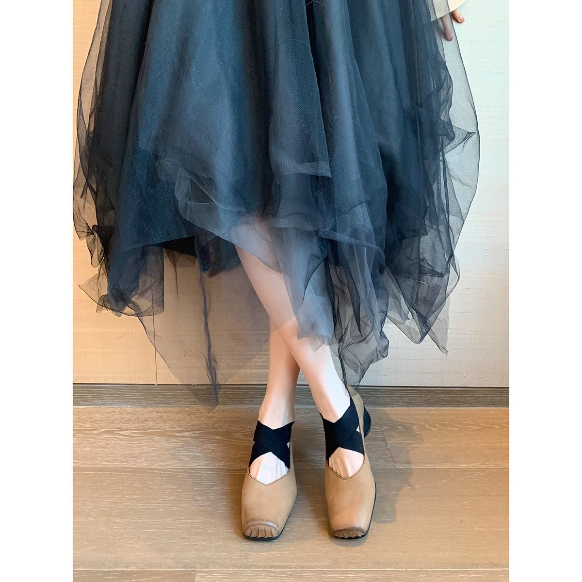 Milk tea color (coarse heel)
