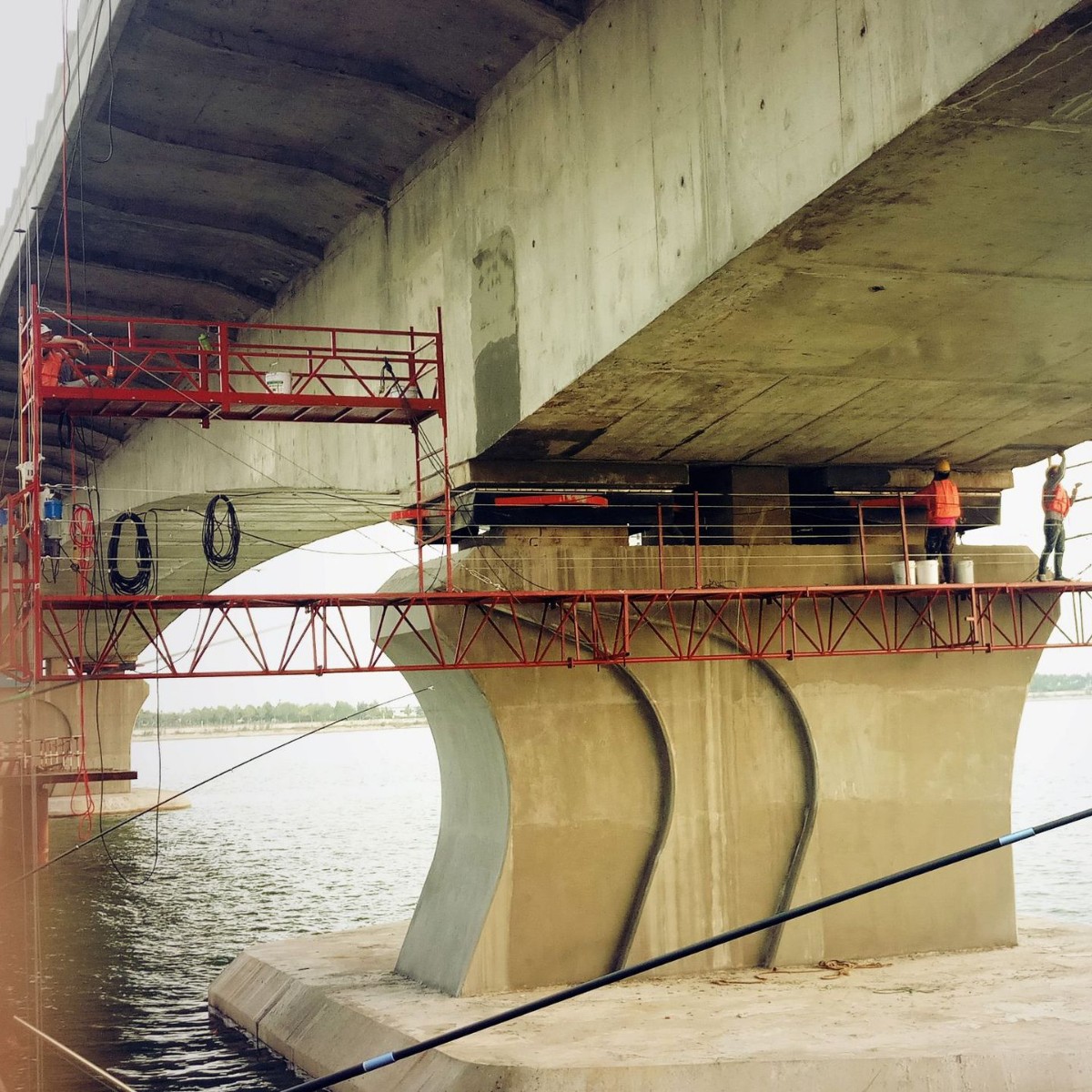 桥体亮化电动吊篮桥梁底部施工电动吊篮桥墩电动吊篮异型电动吊篮