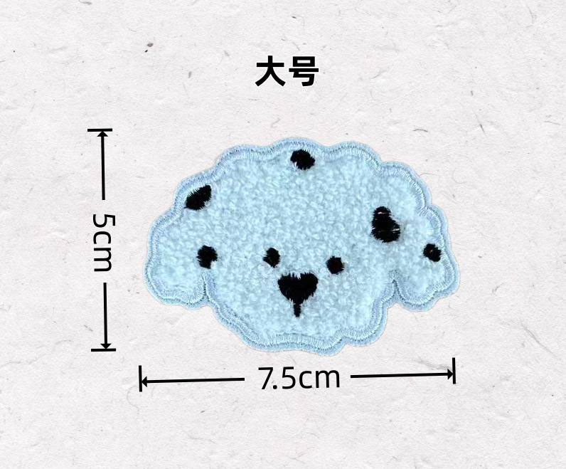 얼룩덜룩한 흰색 대형 재봉 바닥