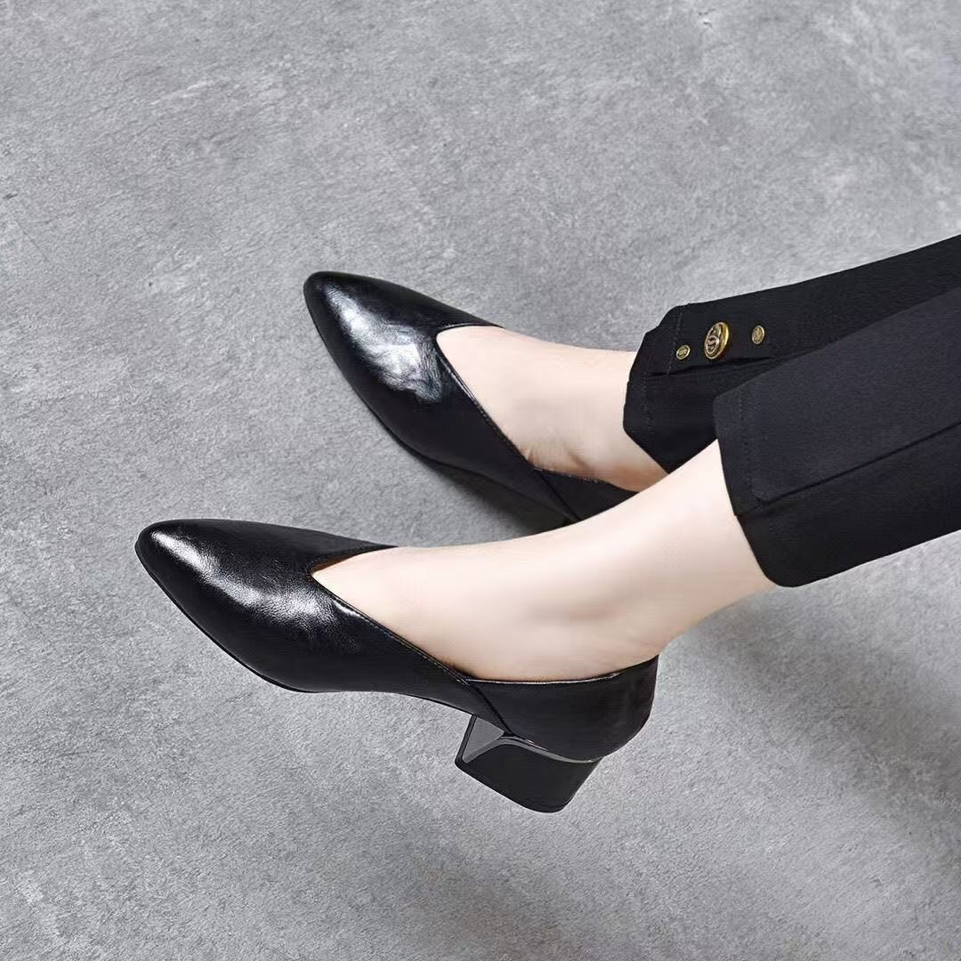 2026 primavera y otoño nuevos zapatos de cuero suave con suela suave, zapatos para mujeres con tacones gruesos cómodos y resistentes al desgaste, zapatos de abuela simples de un pie