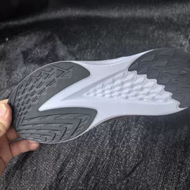 女式时装单鞋;女式皮靴;男式休闲单鞋