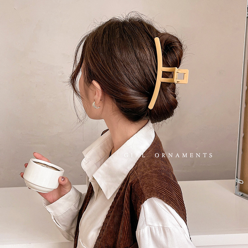 帮手主图-简约气质后脑勺大号抓夹盘发鲨鱼发卡发抓感法式头发夹