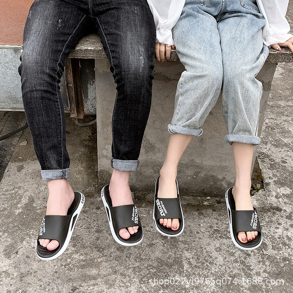 Summer fashionable men's slippers for bathroom