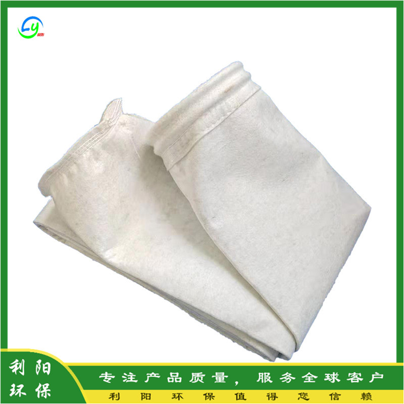 冶金厂除尘滤袋φ135X6000拒水防油防静电收尘袋三防针刺毡厂家