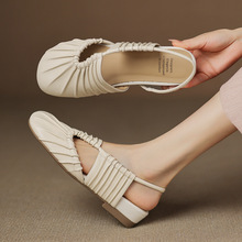 超软褶皱羊皮2025夏内增高坡跟中跟圆头真皮包头后空凉鞋女大小码