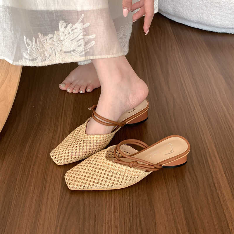 French-Style Retro Closed-Toe Mules for Women, 2026 Summer New Model, Chunky Heel Woven Sandals, Mid-High Heel Shoes