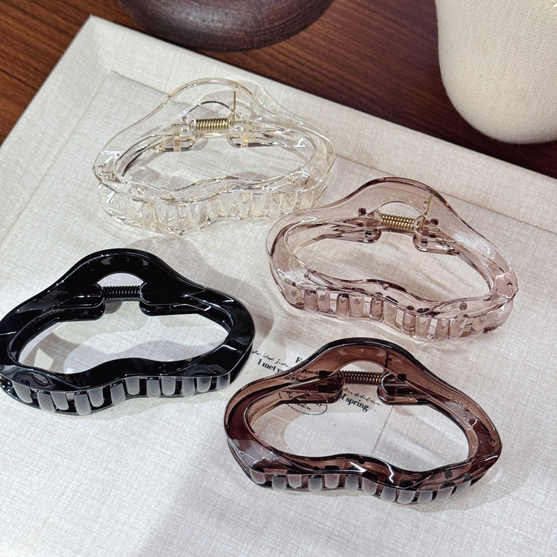 Cross-border PC Medium Hollow Cloud Grab Clip New French Style Back Head Hairpin Shark Clip Women's Plate Hairpin Headwear