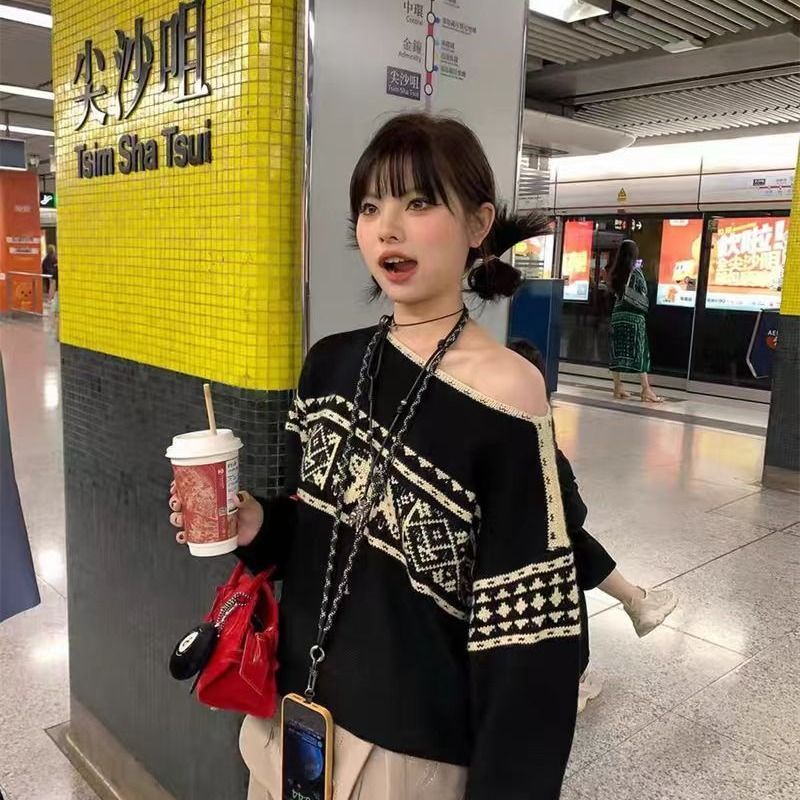 纯欲黑色提花斜肩长袖针织衫女装秋冬辣妹露肩高级感复古毛衣上衣|undefined