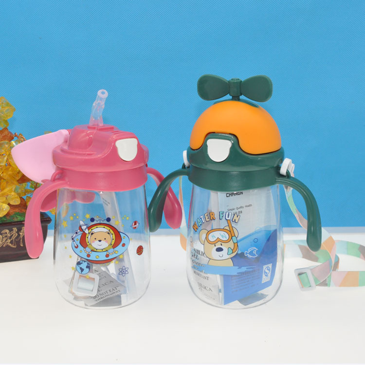 Tianyi nuevo niño bebé taza de paja niños taza de plástico mango correa de silicona boca taza de beber al por mayor