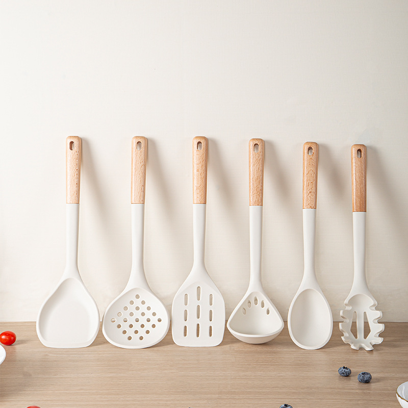 White silicone kitchen utensils 7-piece set non-stick pan simple silicone spatula kitchen cooking high temperature frying spatula soup spoon