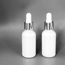 �S�ҬF؛����30m����l����ƿ���T��ɫ��⾫�ͷ��bƿ��ιܷ��I�w