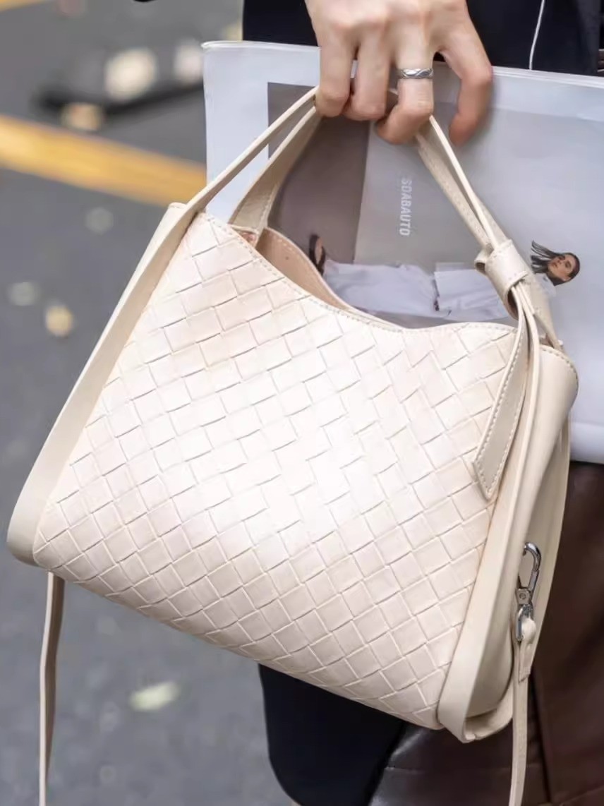 Bolso de mujer nuevo tejido nubes bolso de mano de gran capacidad de moda alta mochila bolso de hombro bolso de viaje