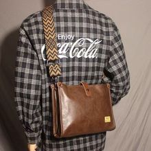 香港代购男士包包斜挎包单肩公文小背包皮质男包商务复古潮邮差包