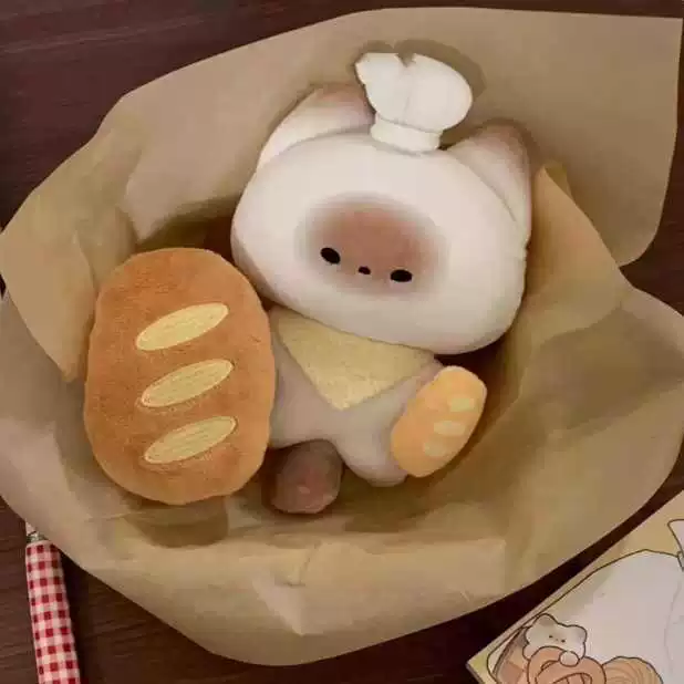 Маленькая красная книга того же французского тоста котенка кукла кукла плюшевый шеф-повар сиамская кошка брелок студент