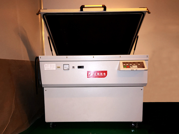 平行光曬版機(jī)