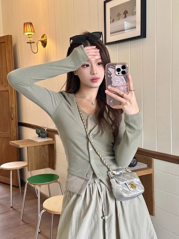 温柔风套装女秋季甜辣假两件撞色短款针织衫上衣花苞半身裙两件套|undefined