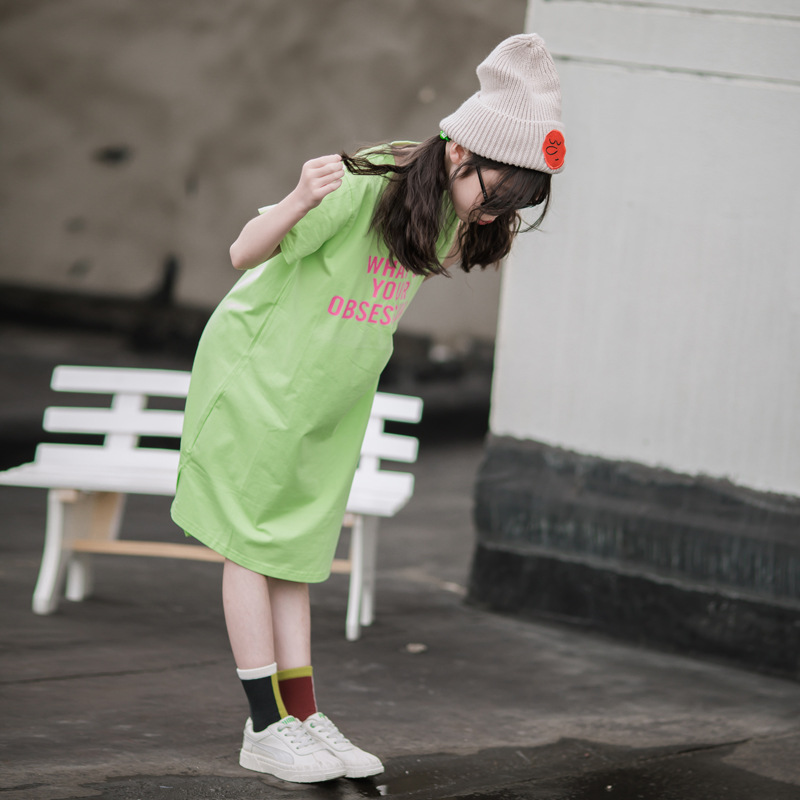Falda de camiseta para niñas, vestido de verano para niños de longitud media, falda de niña de estilo occidental de estilo coreano de manga corta, tendencia de niños grandes