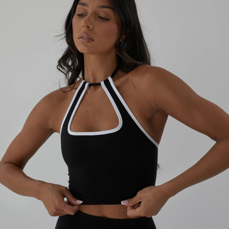 Color contrastante correa colgando el conjunto de ropa de pelusa para mujeres desnudas sensación de secado rápido con cojín de pecho deportivo alta cintura elevación de cadera dos piezas conjunto