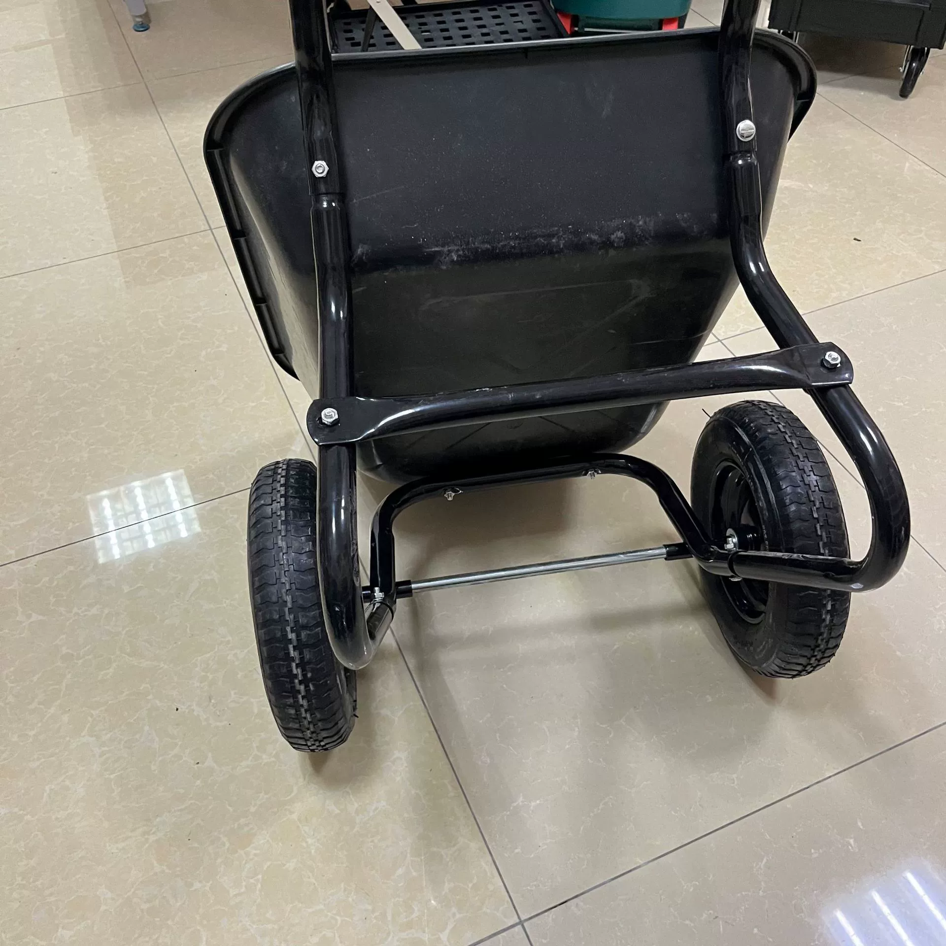 Сельскохозяйственная ручная двухколесная тележка для строительной площадки, ковшовый грузовик для транспортировки мусора, корма, толкающая тележка для песка и почвы WB5405