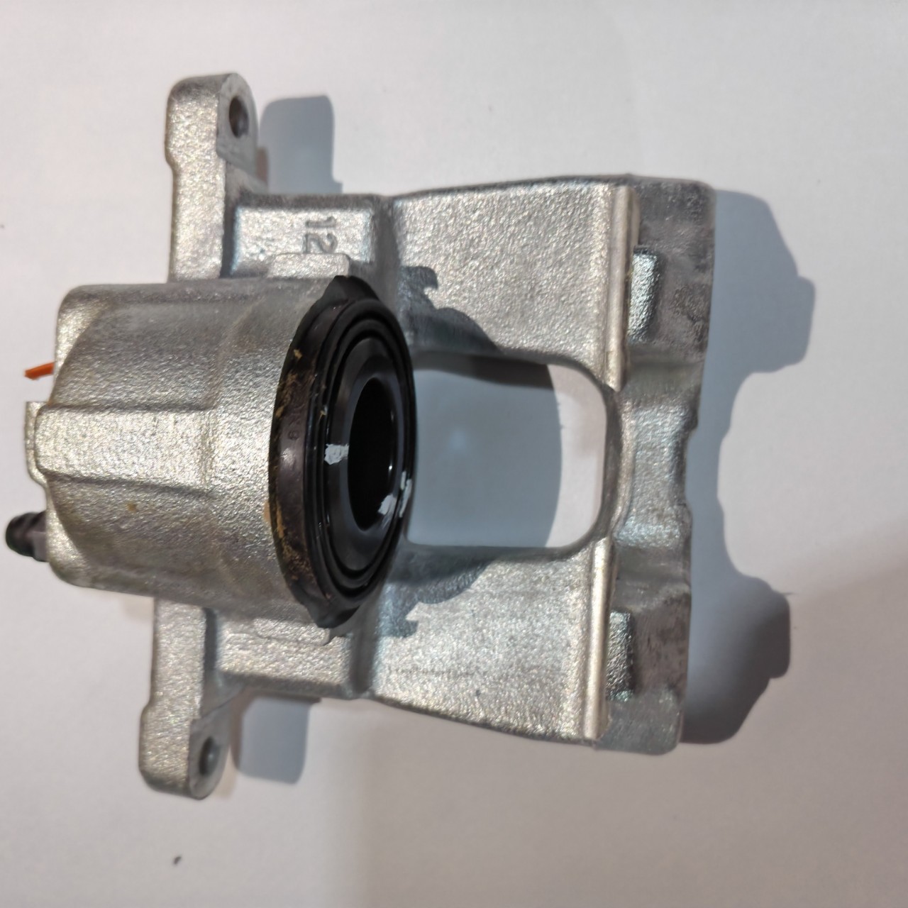 Rear brake master cylinder, rear master cylinder, master cylinder, suitable for Wrangler 3.0 3.6 68003778AA
