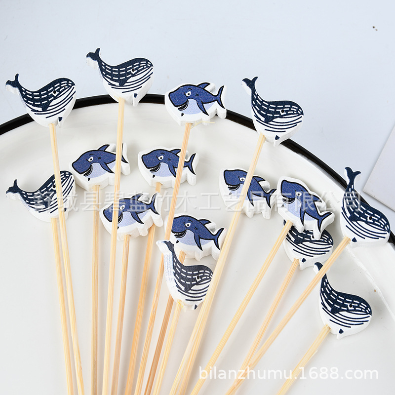 Fabricantes de animales marinos al por mayor bambú stick stick de dibujos animados de fruta stick de bambú desechable stick de postre creativo de fantasía stick