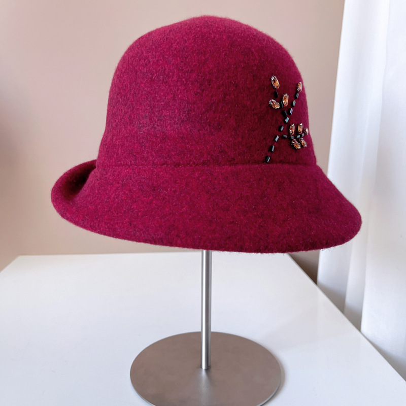 Women's Retro Simple Style Plant Crimping Bucket Hat display picture 13