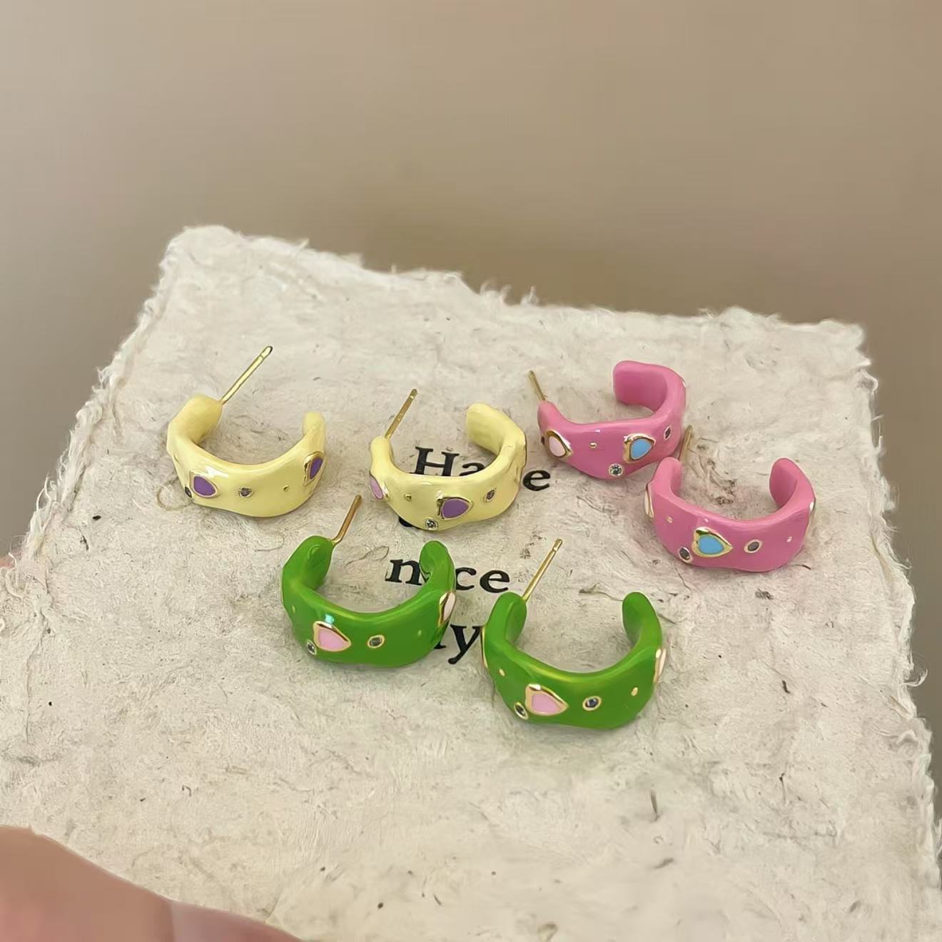 Retro cute fresh fashionable elegant earrings