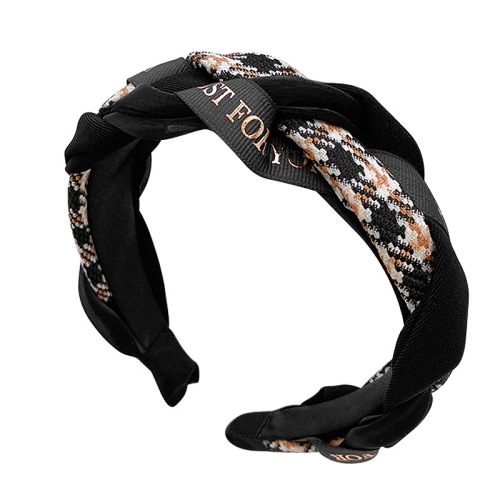 High cranium wide-brimmed twist headband for women Korean retro internet red face-washing and hair-pressing headband  new style